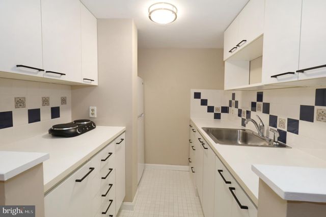 $1,100,000 | 9406 Meadow Crossing Way, Fairfax Station, VA 22039