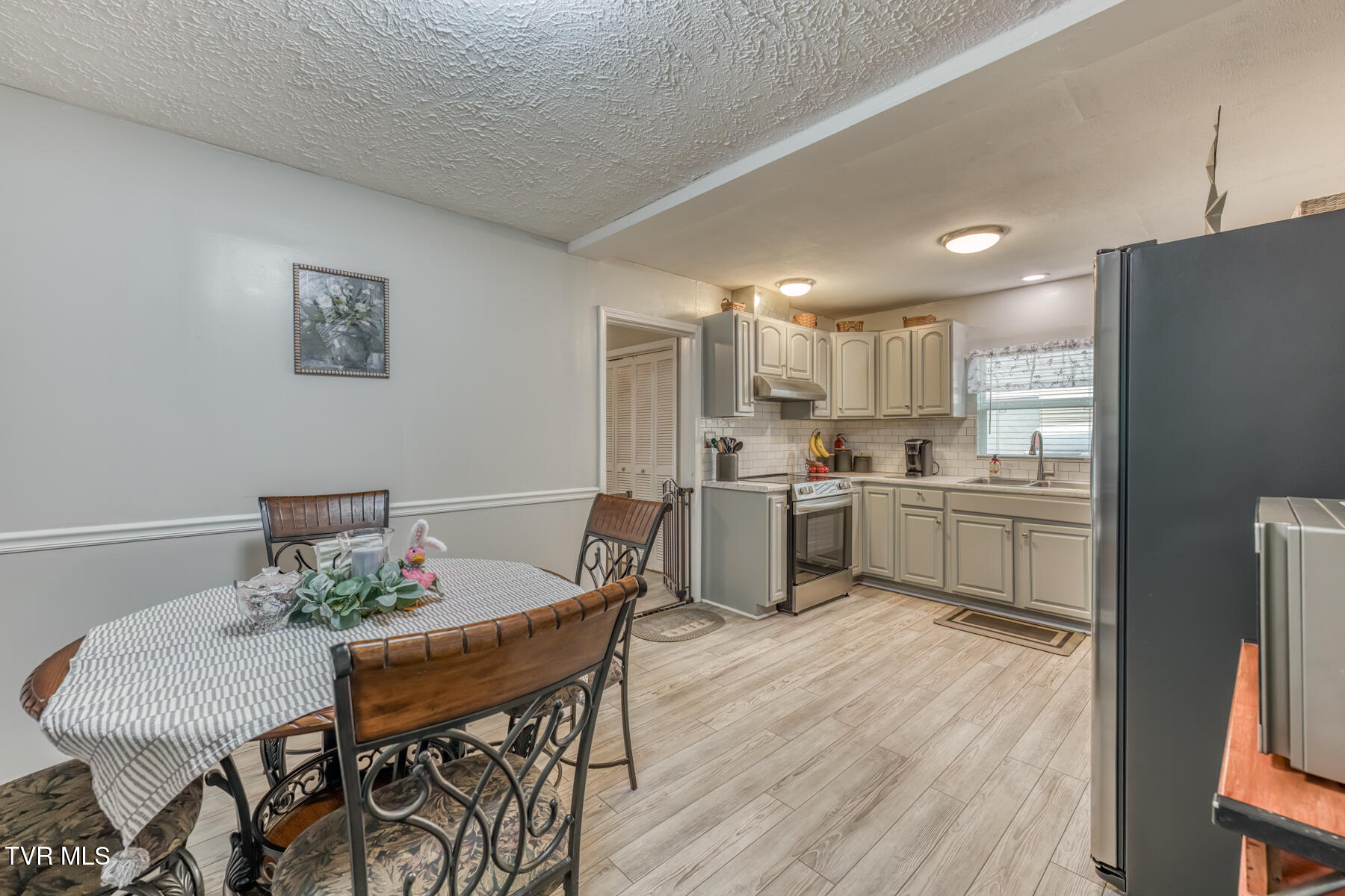 916 Clark Street Bristol, VA 24201 - Photo 19 of 34 916 Clark St-10