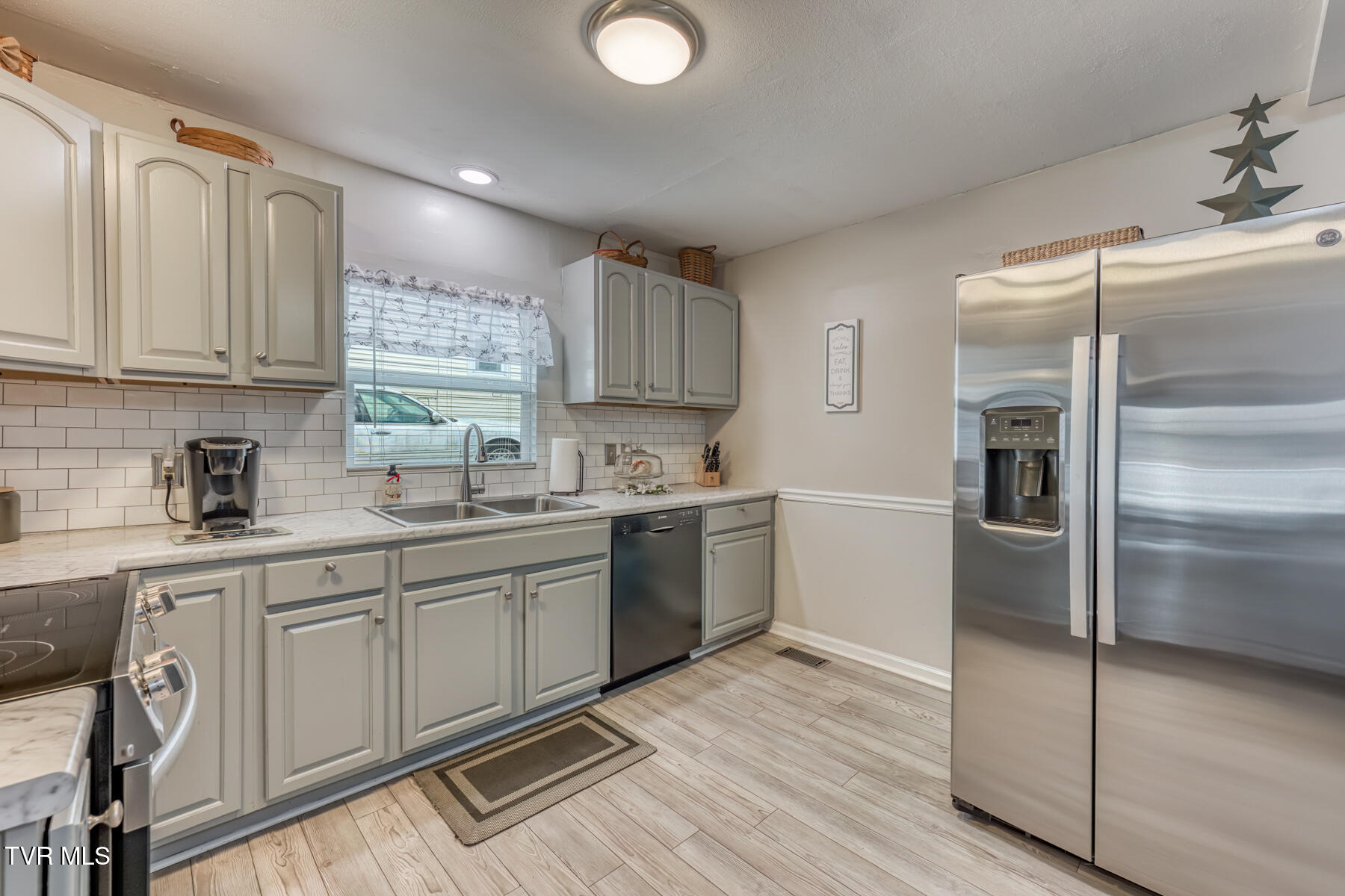 916 Clark Street Bristol, VA 24201 - Photo 22 of 34 916 Clark St-13