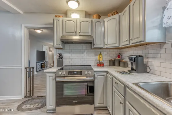 $274,900 | 916 Clark Street, Bristol, VA 24201