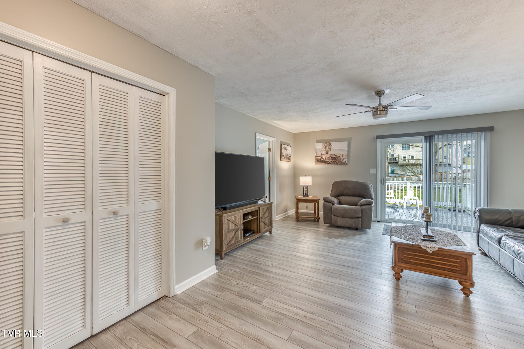 916 Clark Street Bristol, VA 24201 - Photo 25 of 34 916 Clark St-16