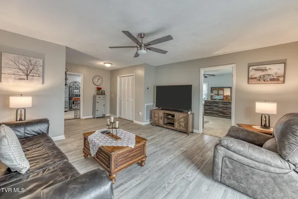 $274,900 | 916 Clark Street, Bristol, VA 24201
