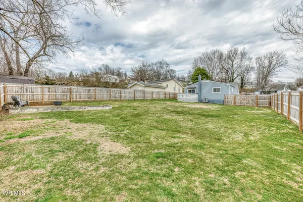 $274,900 | 916 Clark Street, Bristol, VA 24201