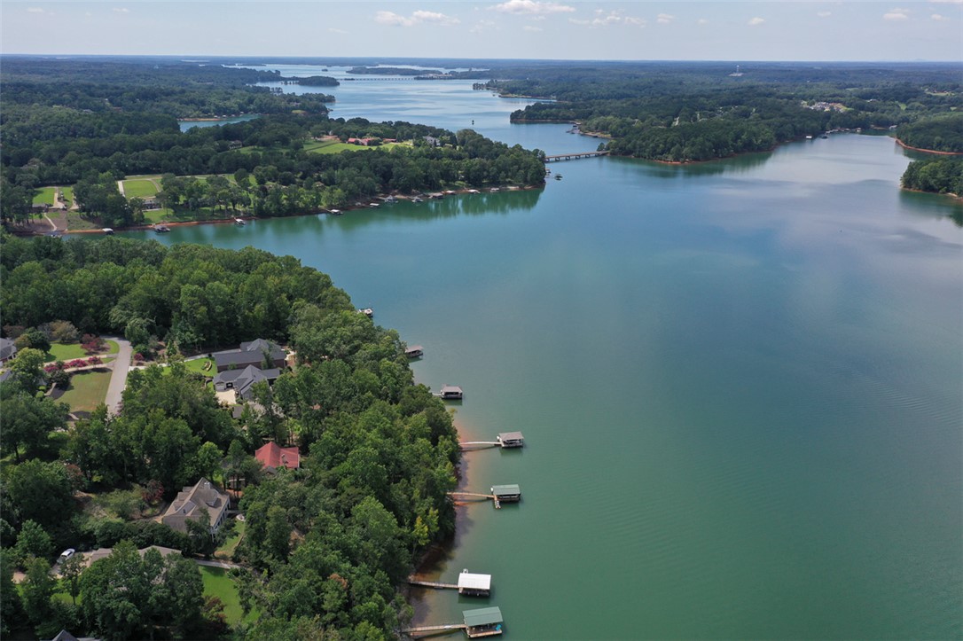 1310 Hunters Trail Anderson, SC 29625 - Photo 4 of 49