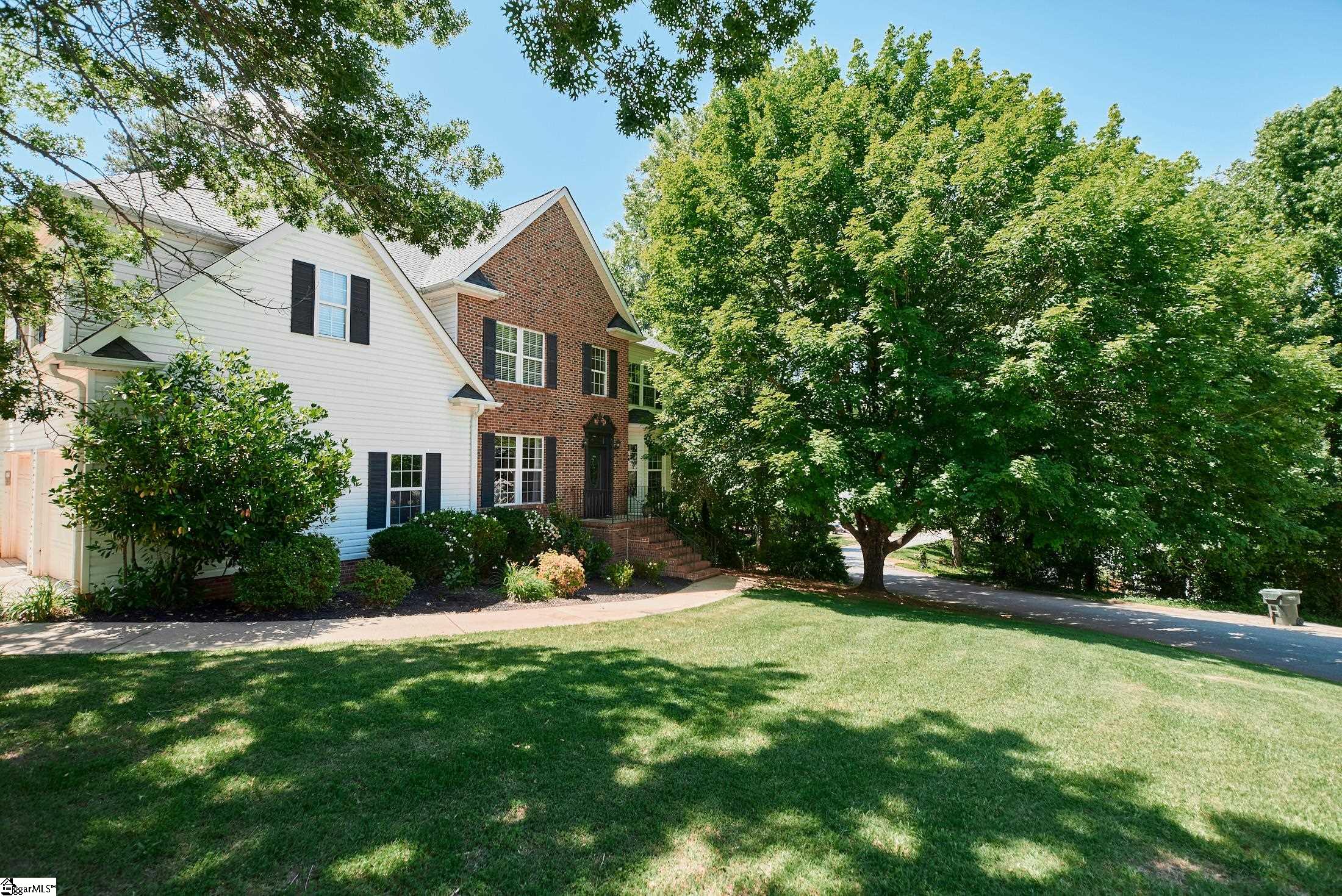 113 Bennington Way Greer, SC 29650 - Photo 2 of 36 Gallery Image 2