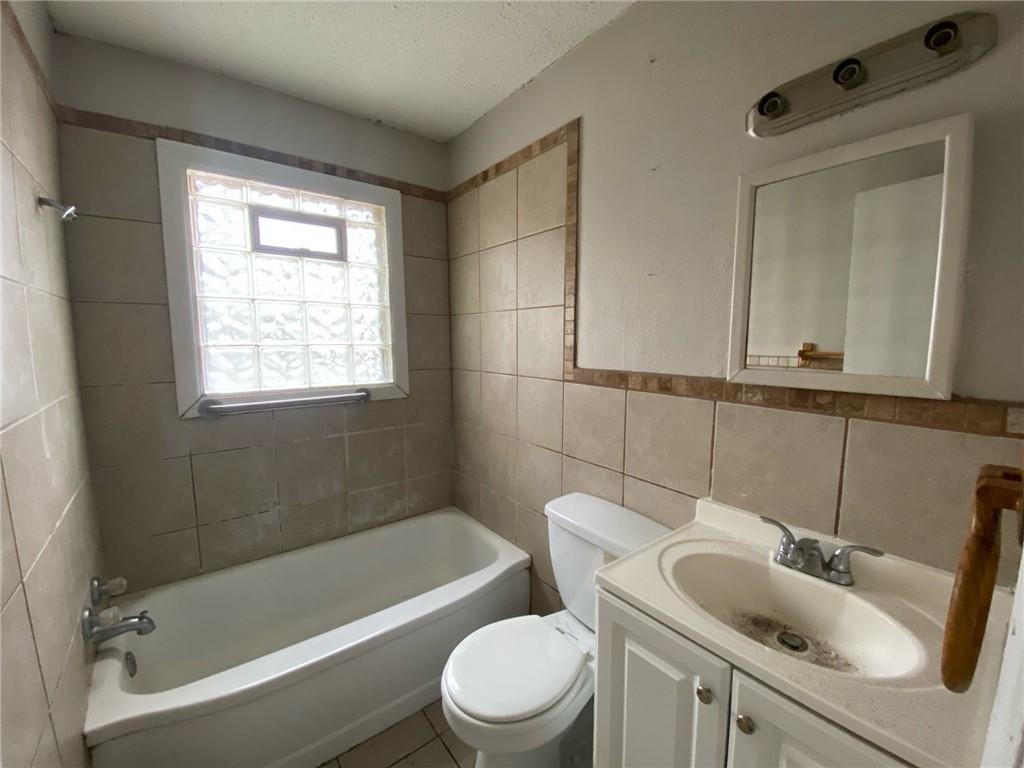 9001 East 75th Street Raytown, MO 64138 - Photo 5 of 7