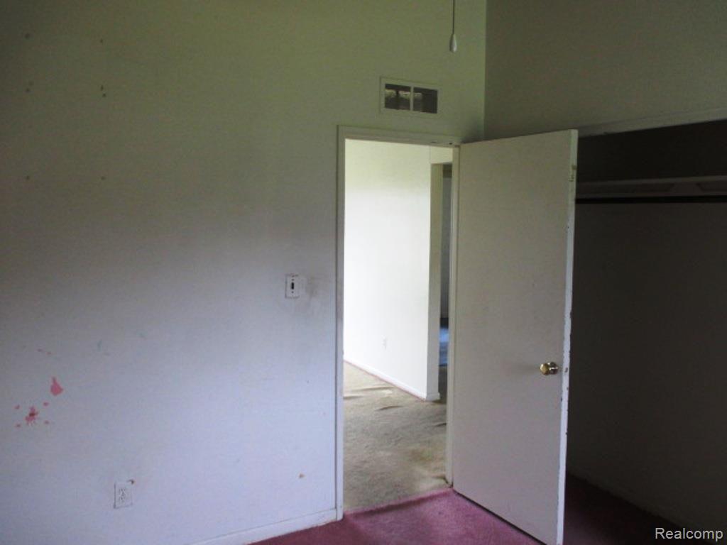 29243 York Street Inkster, MI 48141 - Photo 15 of 19 15-Bedroom 1 View 2.jpg