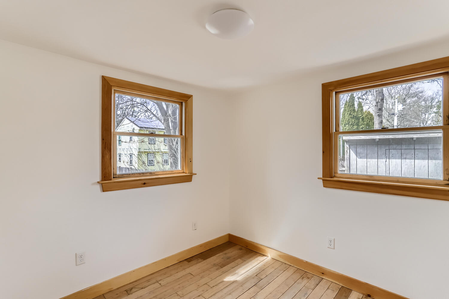 95 Summer Street Vineyard Haven, MA 02568 - Photo 18 of 23 an empty room with a window