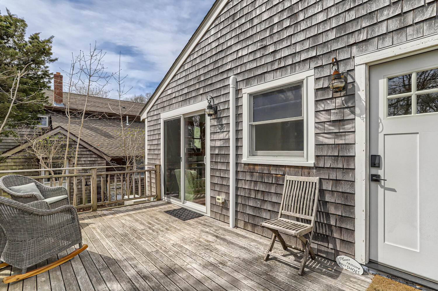 95 Summer Street Vineyard Haven, MA 02568 - Photo 3 of 23 a house with porch