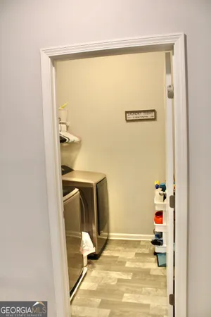 a view of utility room