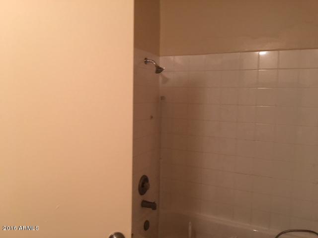 1601 West Mountain View Road Phoenix, AZ 85021 - Photo 6 of 9 Bathroom