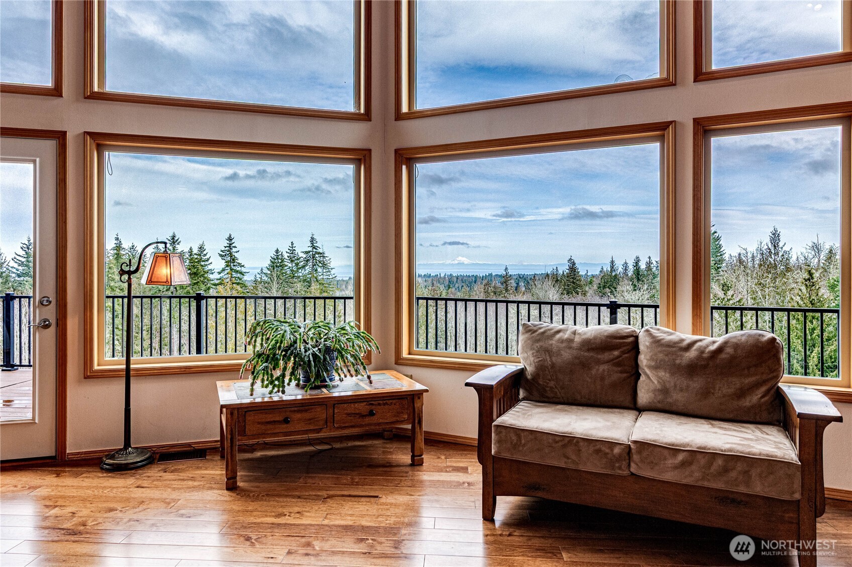273 Harbor Heights Road Port Angeles, WA 98362 - Photo 10 of 40 a living room with furniture and a window