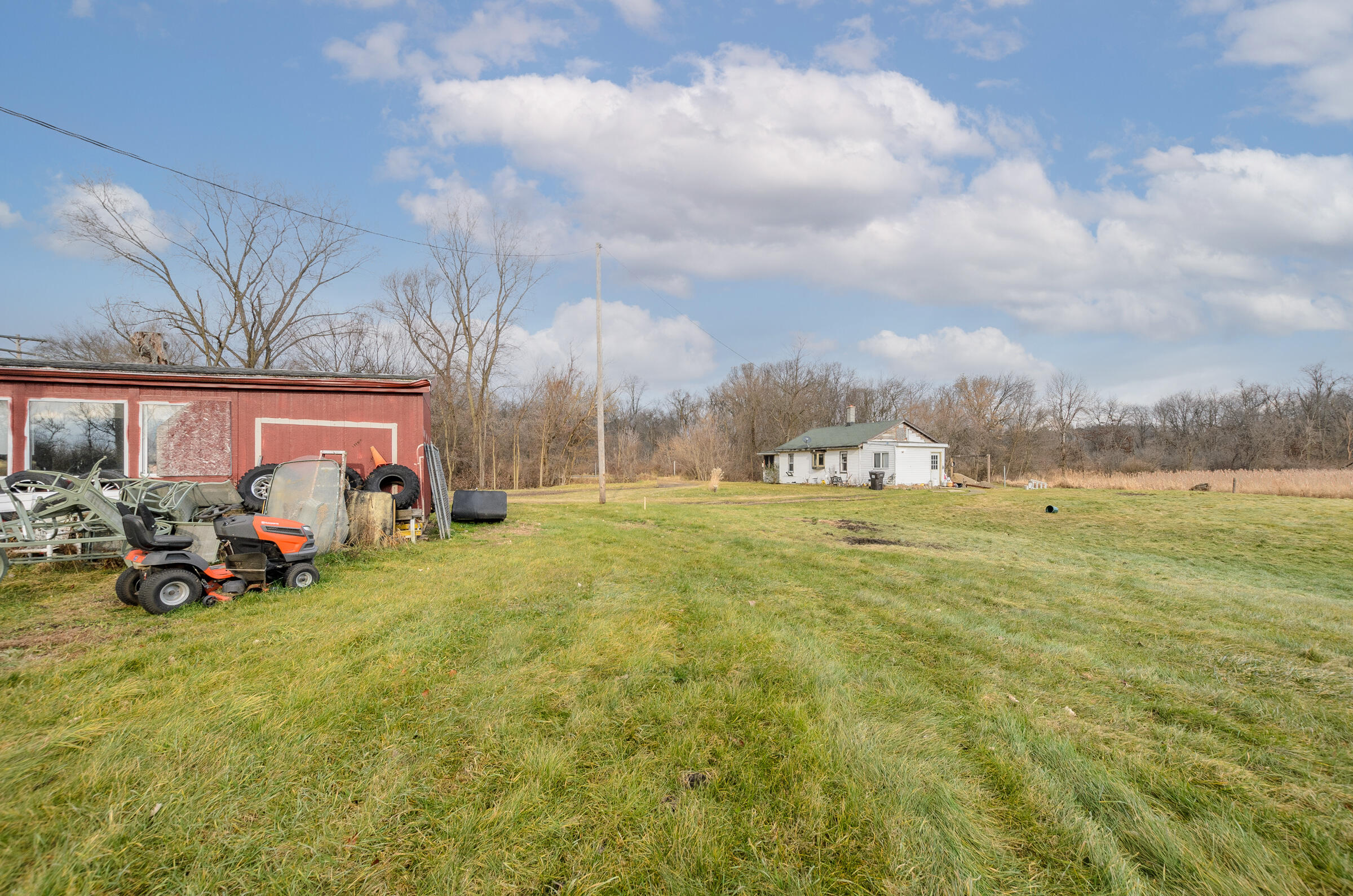 7001 Coon Hill Road Munith, MI 49259 - Photo 3 of 18 3