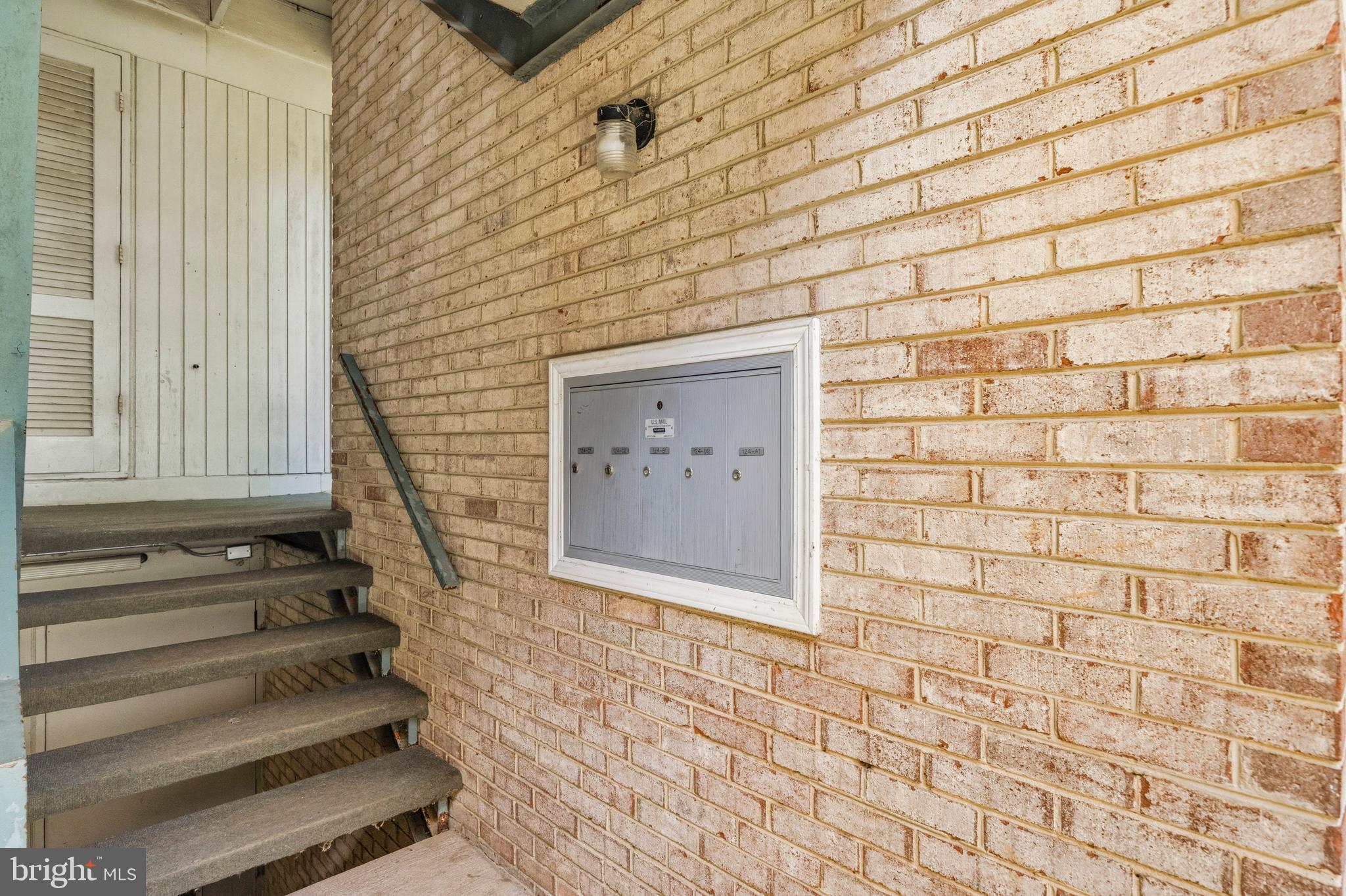 124 Haycock Road, Unit C2 Falls Church, VA 22046 - Photo 27 of 31 Gallery Image 27