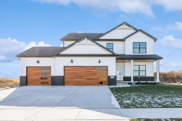 $479,900 | 1317 77th Place, Merrillville, IN 46410