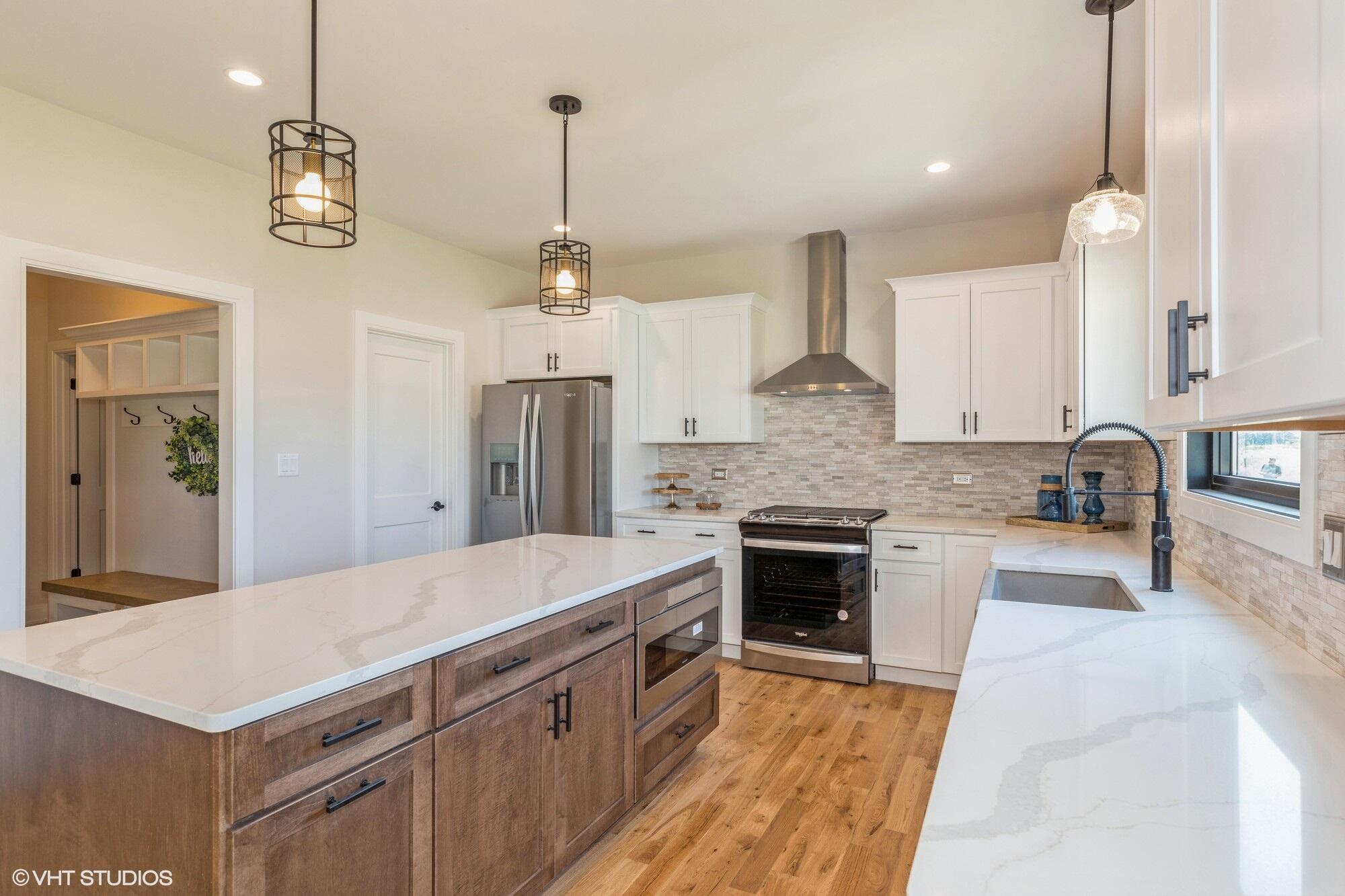 1317 77th Place Merrillville, IN 46410 - Photo 16 of 31 2000x1333