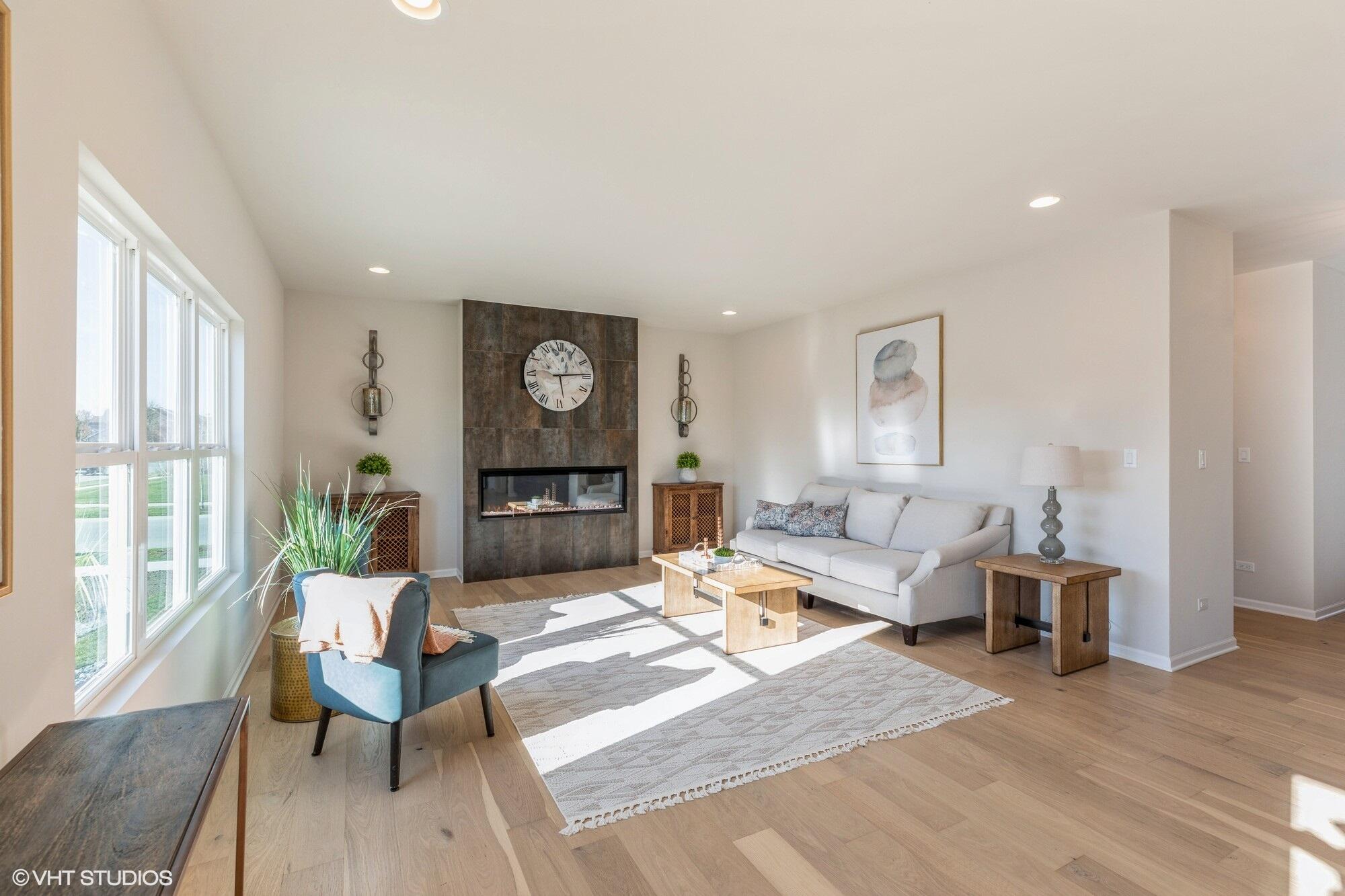 1317 77th Place Merrillville, IN 46410 - Photo 4 of 31 2000x1333