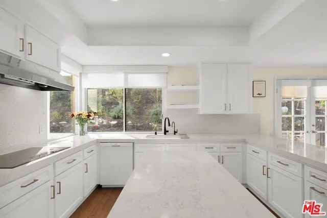 $2,500,000 | 22241 Alizondo Drive, Woodland Hills, CA 91364