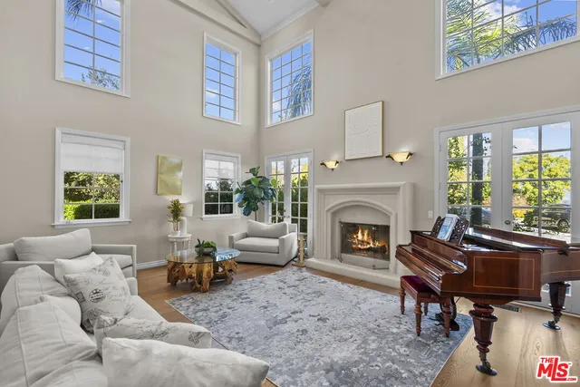 $2,500,000 | 22241 Alizondo Drive, Woodland Hills, CA 91364