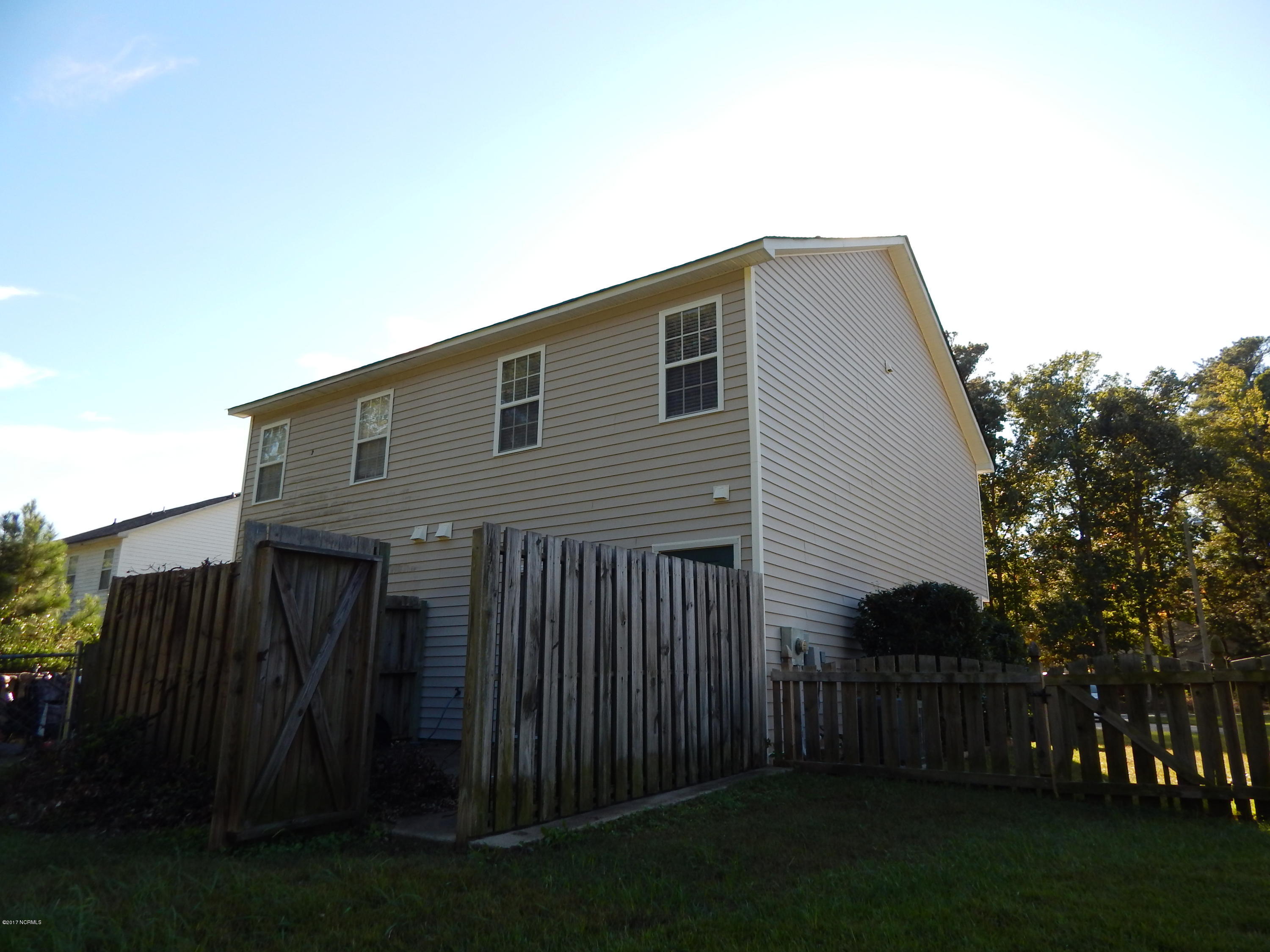 440 Lake Road, Unit A Greenville, NC 27834 - Photo 15 of 15 DSCN2329