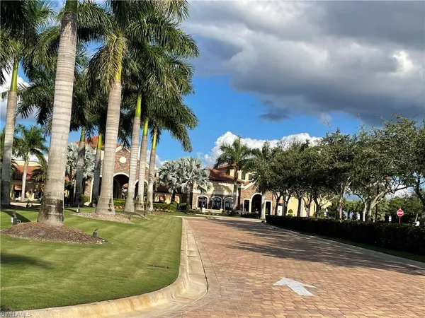 $10,000 | 9476 Napoli Lane, Unit 202, Naples, FL 34113