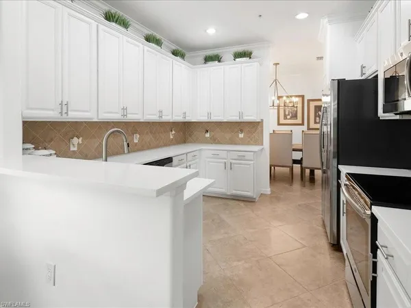 $10,000 | 9476 Napoli Lane, Unit 202, Naples, FL 34113