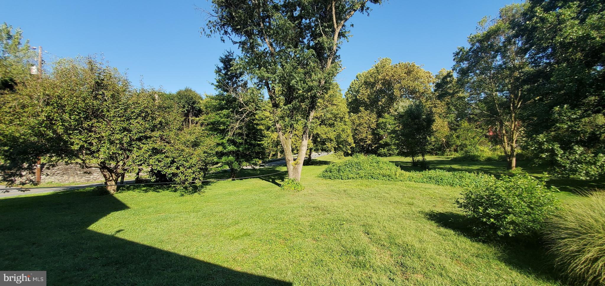 1076 Gypsy Hill Road Lancaster, PA 17602 - Photo 5 of 38 Gallery Image 5