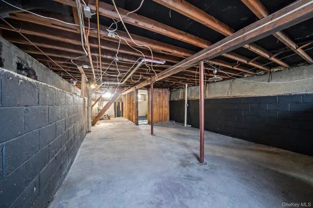 $439,000 | 2711 Connecticut Avenue, Medford, NY 11763