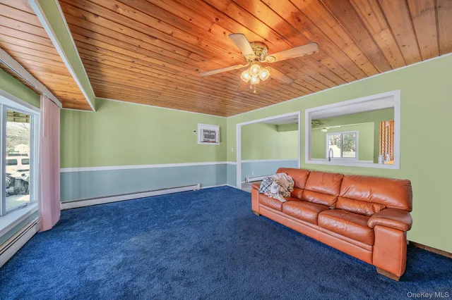 $439,000 | 2711 Connecticut Avenue, Medford, NY 11763