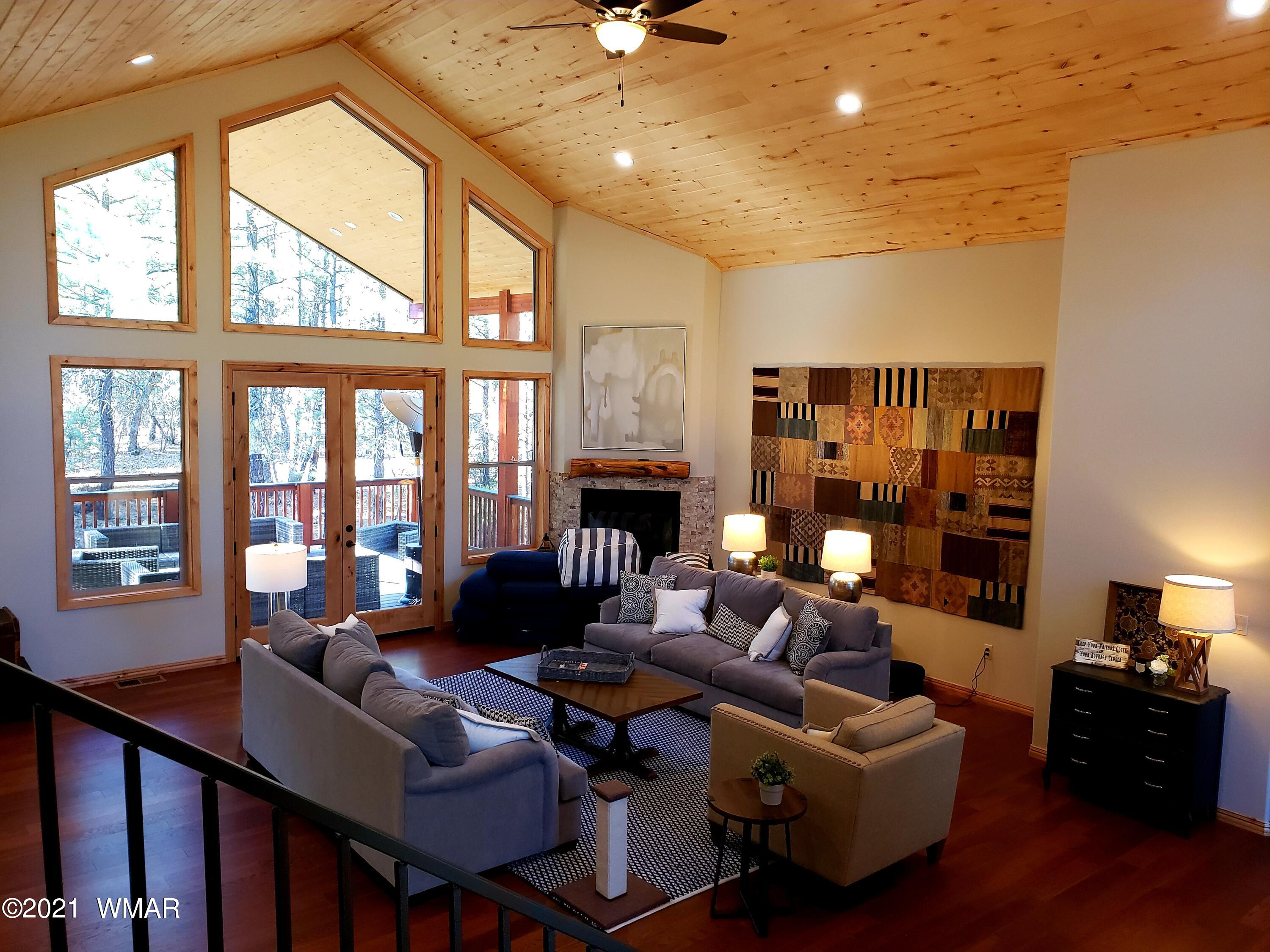 2591 South Monkshood Road Show Low, AZ 85901 - Photo 2 of 3