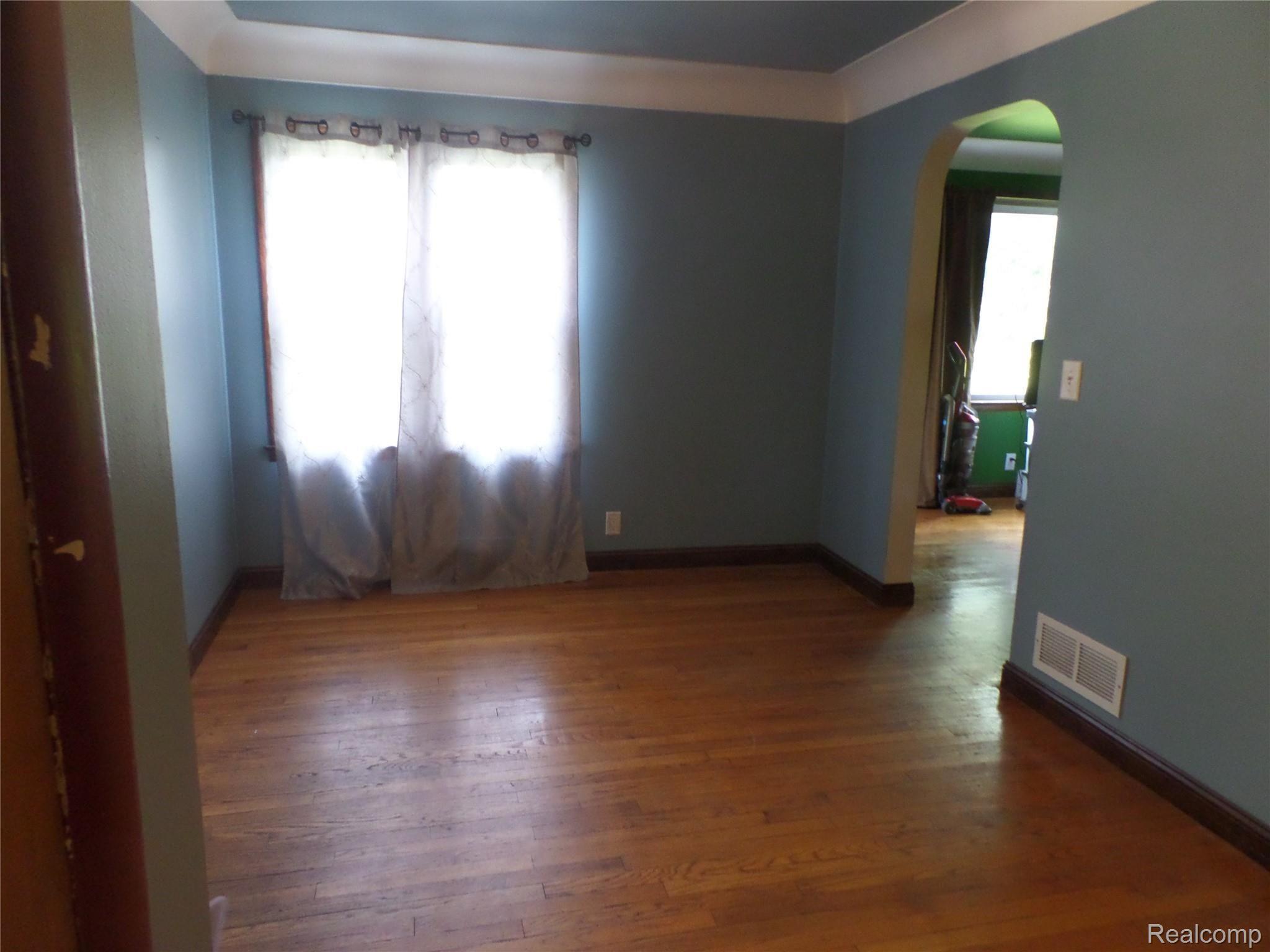 6268 West Mount Morris Road Mount Morris, MI 48458 - Photo 9 of 29 SAM_9643.JPG