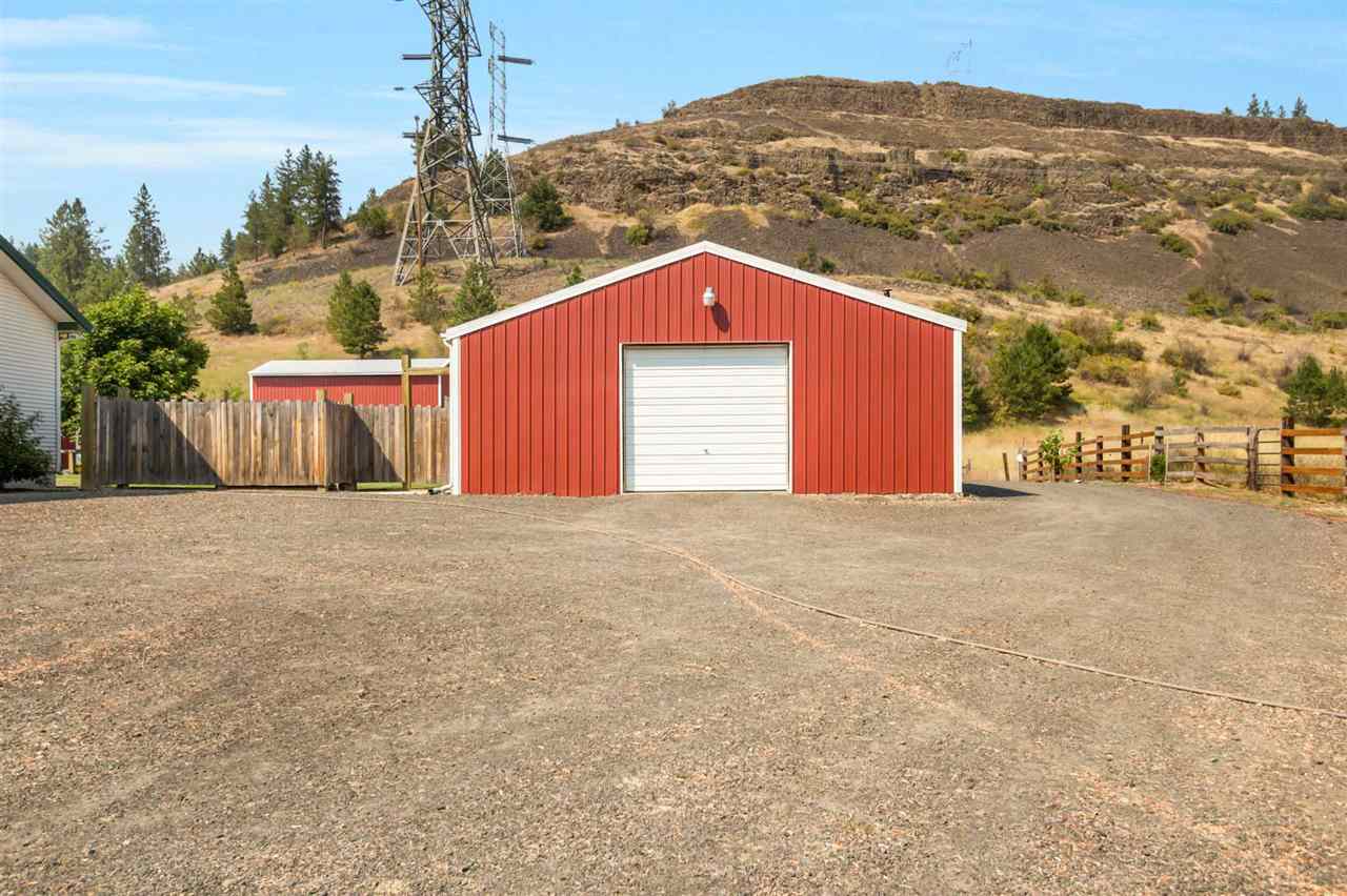 14314 West Coulee Hite Road Spokane, WA 99224 - Photo 13 of 20
