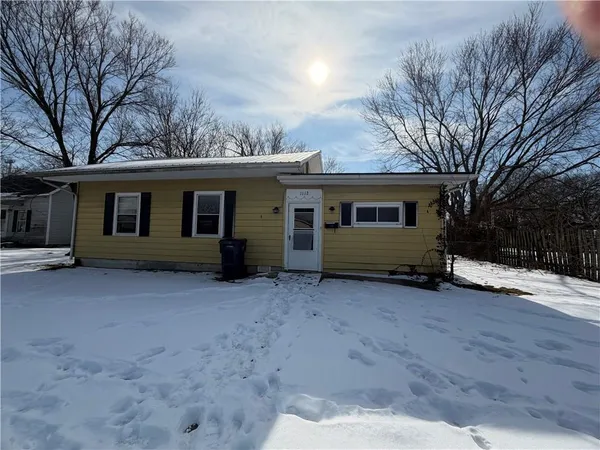1112 Nelson Street, Webb City, MO 64870