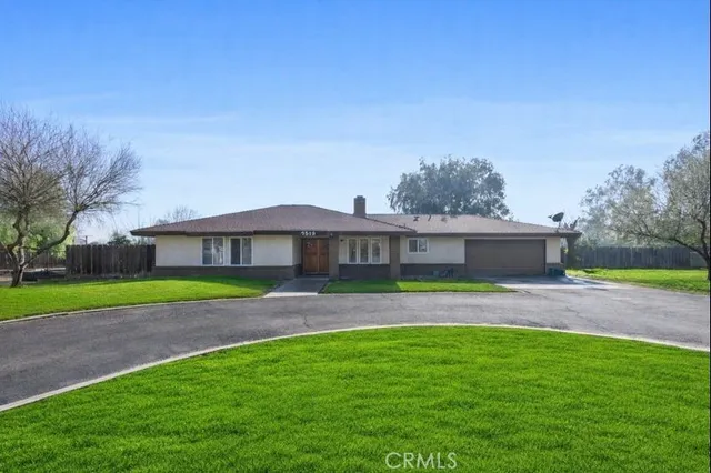 a view of outdoor space yard and patio