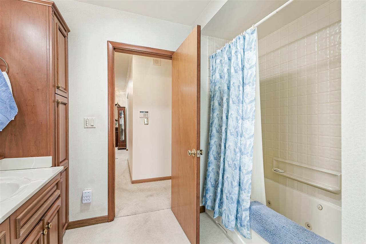 4035 Rodeo Road Davenport, IA 52806 - Photo 20 of 36 Gallery Image 20
