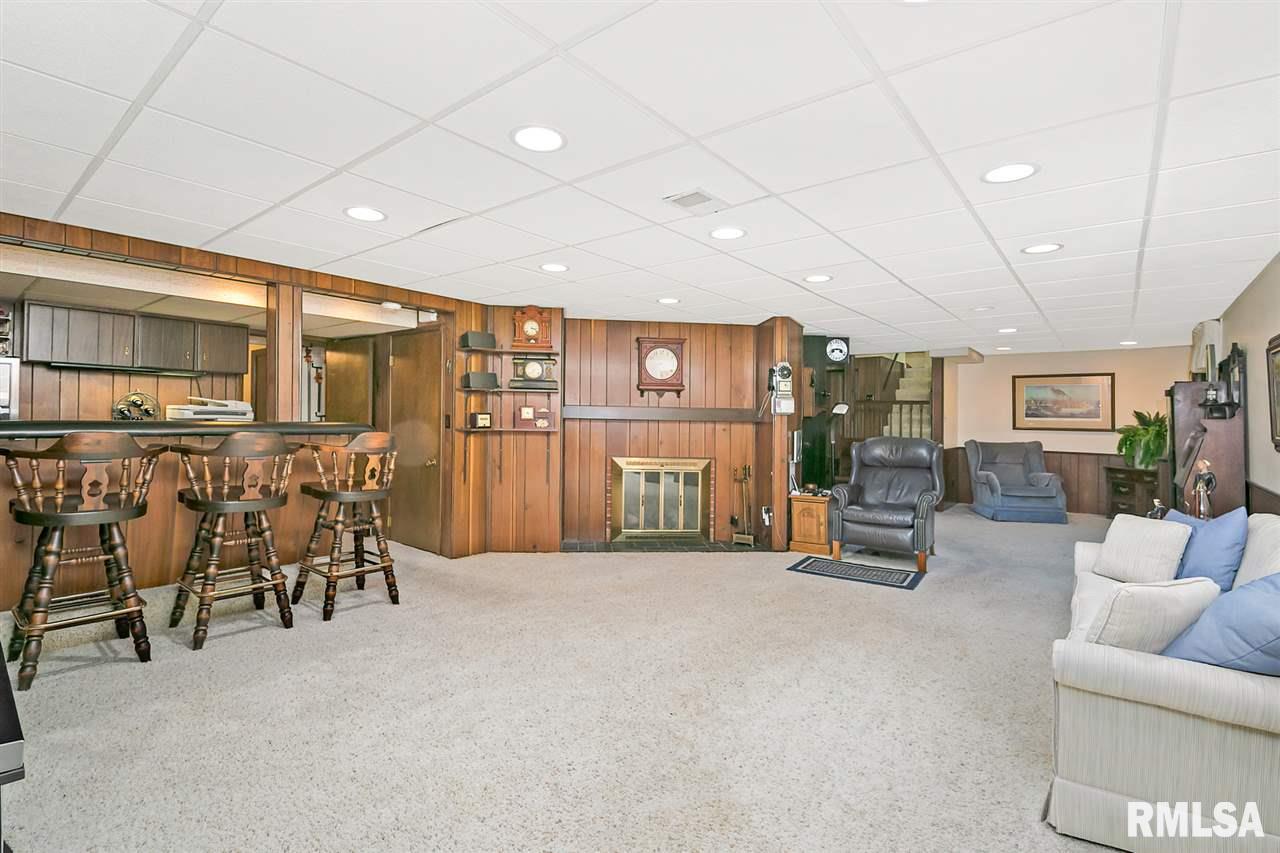 4035 Rodeo Road Davenport, IA 52806 - Photo 27 of 36 Gallery Image 27