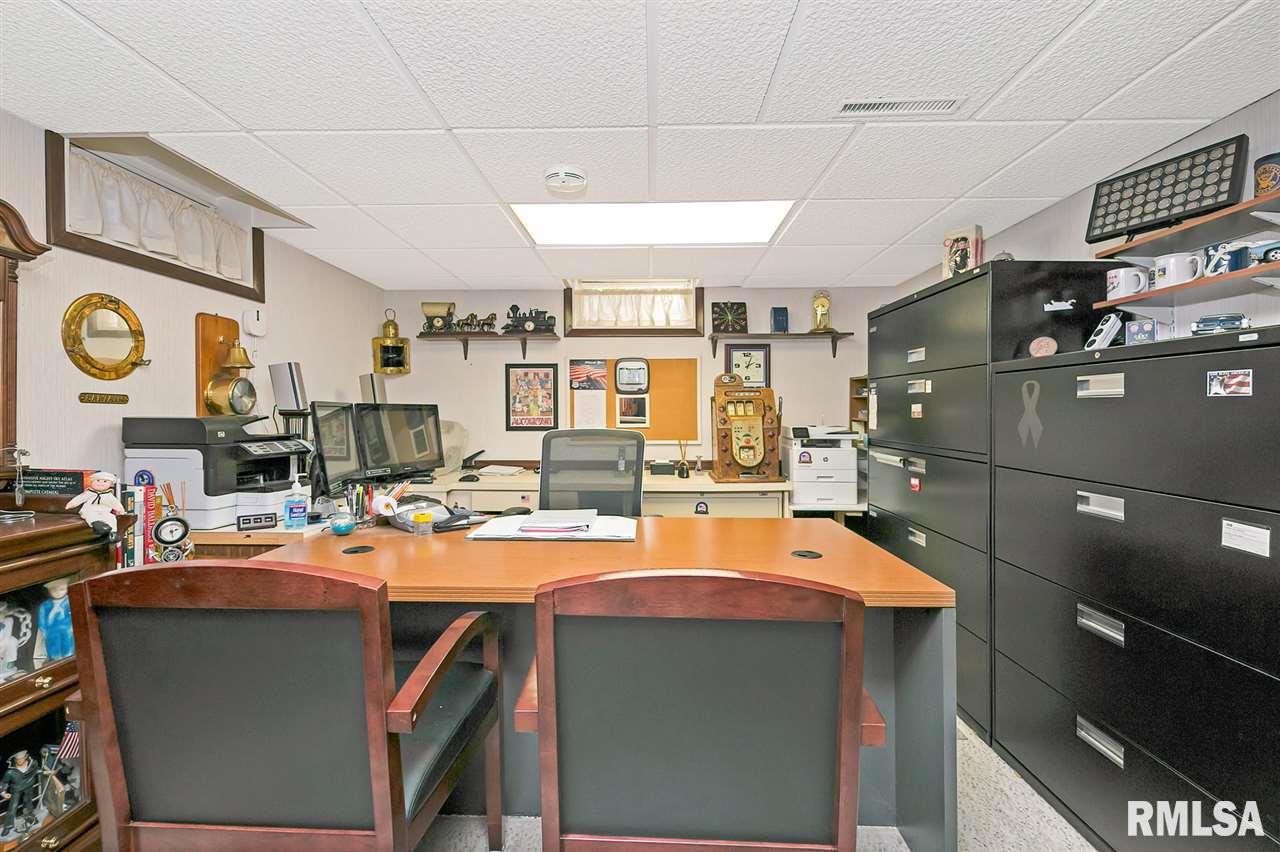 4035 Rodeo Road Davenport, IA 52806 - Photo 28 of 36 Gallery Image 28