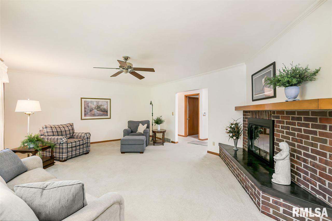 4035 Rodeo Road Davenport, IA 52806 - Photo 8 of 36 Gallery Image 8