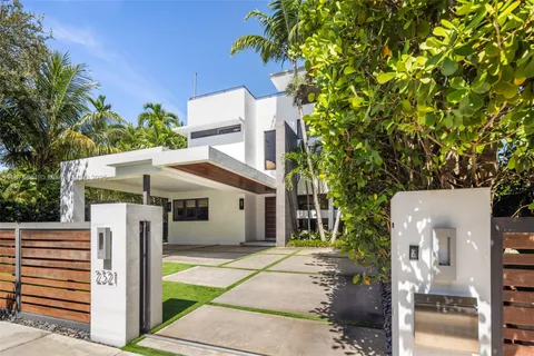 $4,900,000 | 2321 Trapp Avenue, Coconut Grove, FL 33133