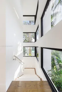$4,900,000 | 2321 Trapp Avenue, Coconut Grove, FL 33133