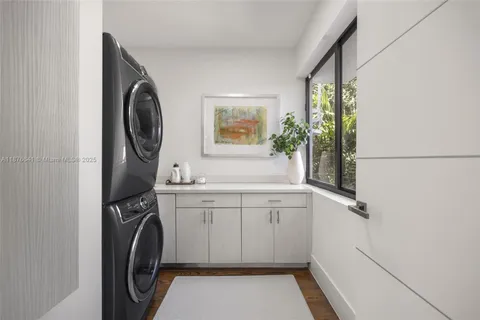 $4,900,000 | 2321 Trapp Avenue, Coconut Grove, FL 33133