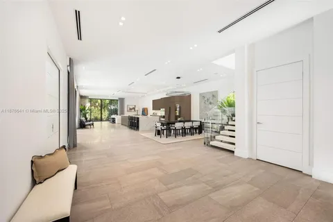 $4,900,000 | 2321 Trapp Avenue, Coconut Grove, FL 33133