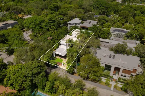 $4,900,000 | 2321 Trapp Avenue, Coconut Grove, FL 33133