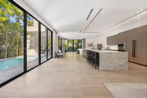 $4,900,000 | 2321 Trapp Avenue, Coconut Grove, FL 33133