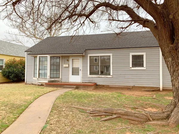 $1,025 | 2123 30th Street, Lubbock, TX 79411