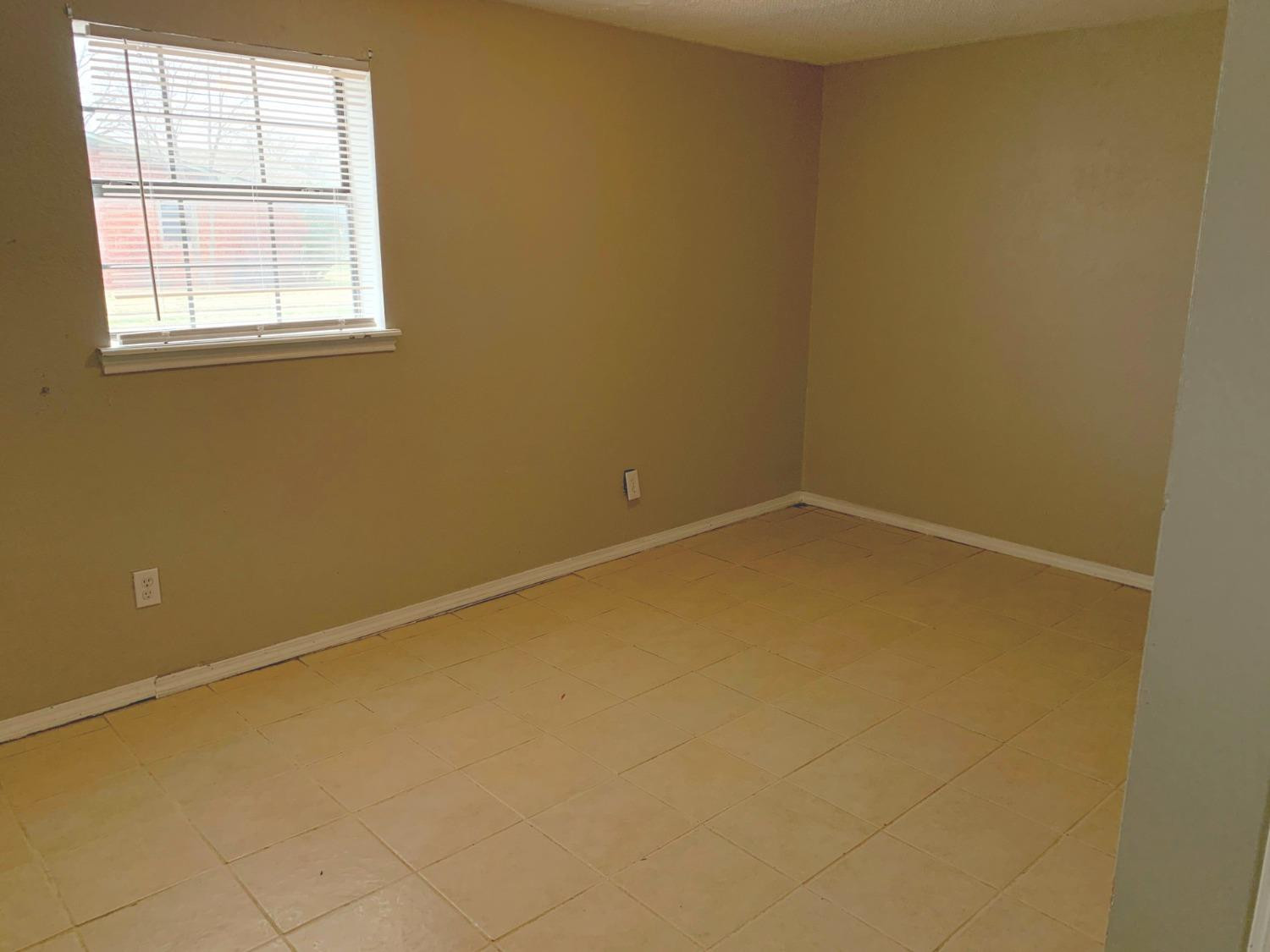 2123 30th Street Lubbock, TX 79411 - Photo 13 of 14 Photo 13