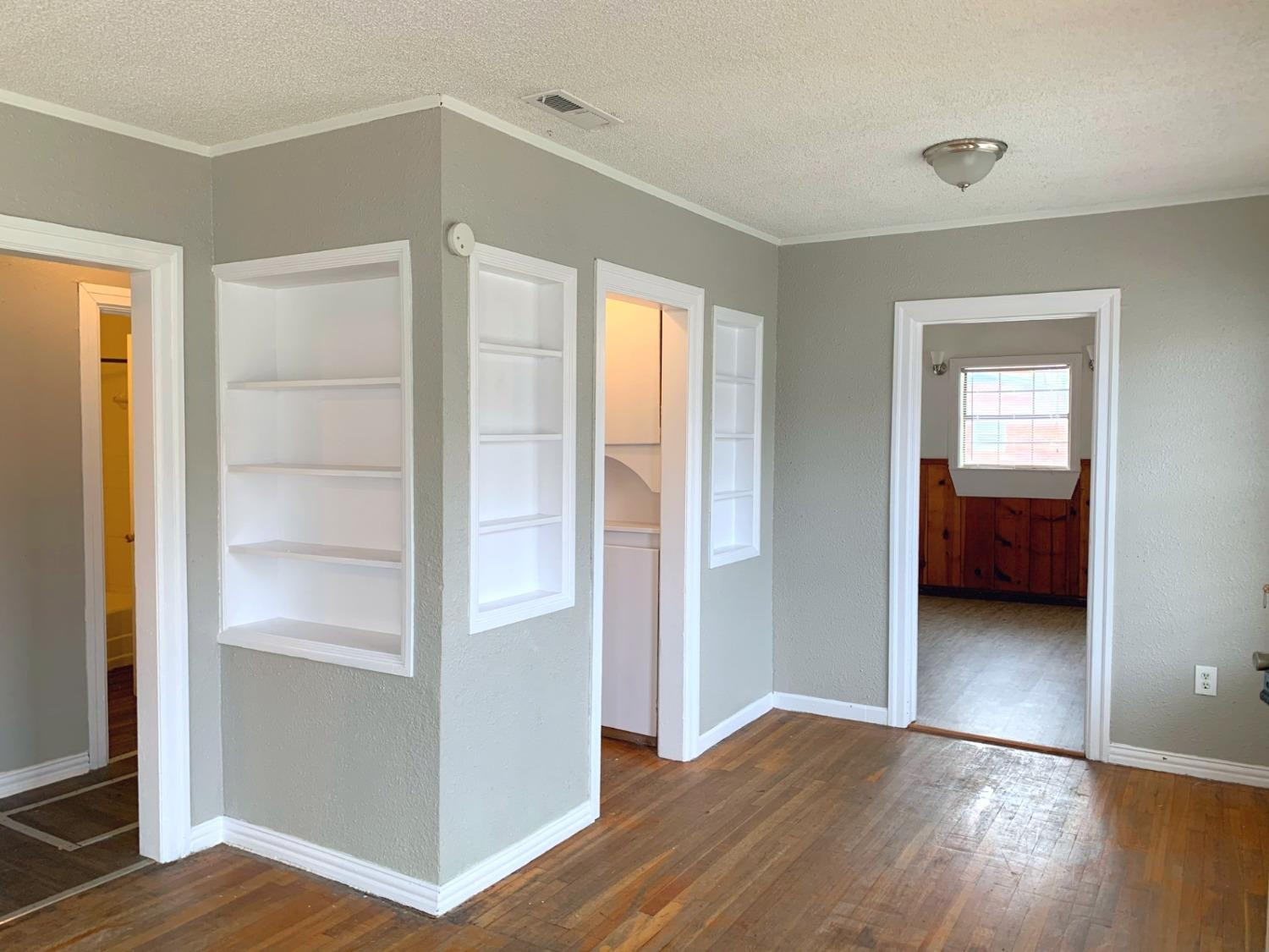 2123 30th Street Lubbock, TX 79411 - Photo 4 of 14 Photo 4