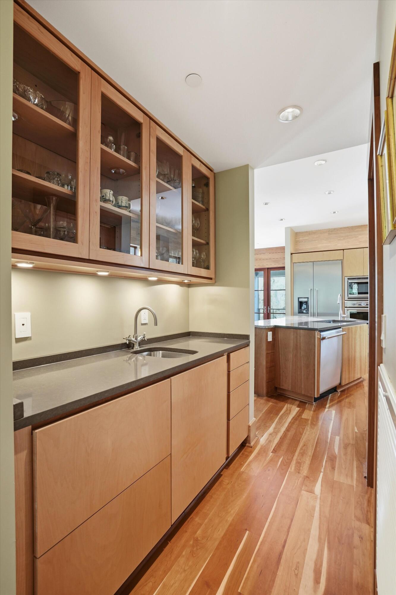 2415 Rice Pond Road Charleston, SC 29414 - Photo 21 of 73 Butlers pantry