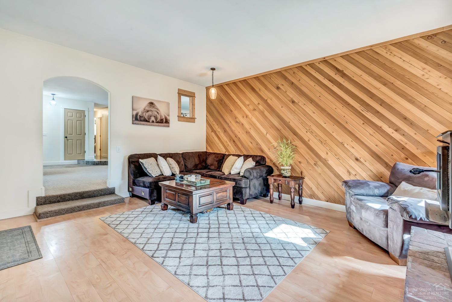 60146 Navajo Road Bend, OR 97702 - Photo 8 of 25 Additional Photo