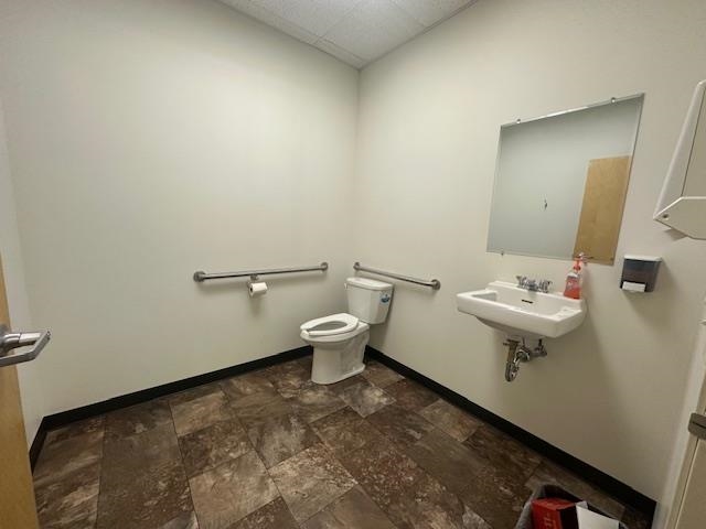 31 Central Boulevard Babbitt, MN 55706 - Photo 3 of 14 Half bath with toilet